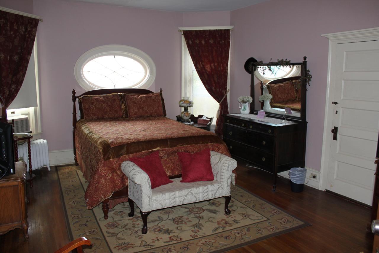 Victorian Charm Inn Towanda Exterior photo